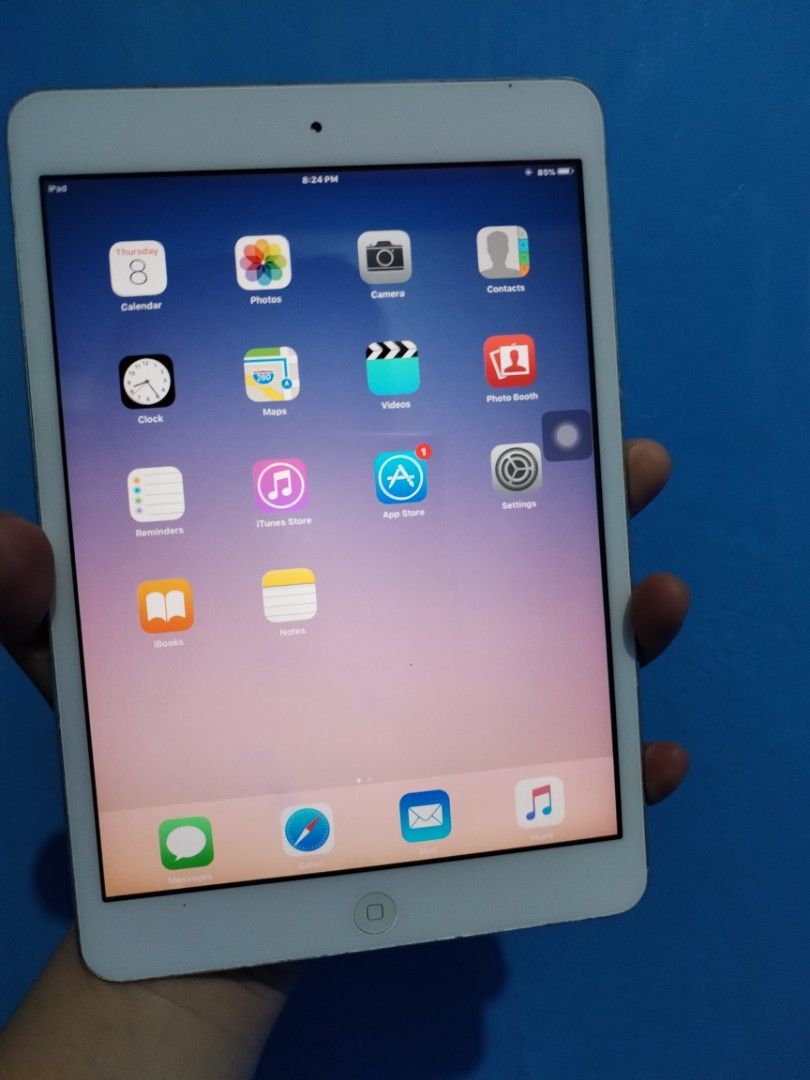 Ipad Mini 1 (Category: iPad) located in Dasmarinas. Submitted by cleverstar.035e6f (Listing ID 1466696830, Image 3). Description: Issue: my stain sa back as you can see naman sa photos, smooth gamitin. IPAD only NO Charger gagamitin nalang, as is. pick up/lalamove, sagot mo sf..