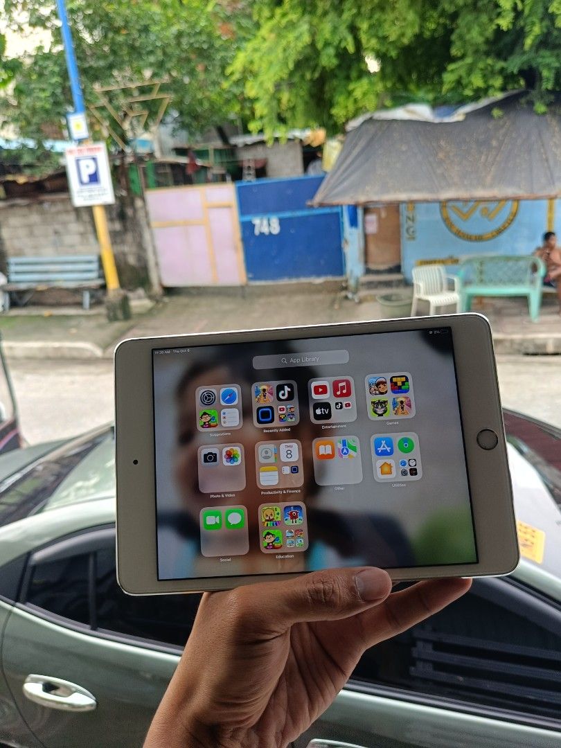 IPAD MINI 4 (Category: iPad) located in Mandaluyong City. Submitted by jokercruz128859 (Listing ID 1466589634, Image 2). Description: no performance issue . some dents . overall presentable. with free jelly case for your kid. mandaluyong . willing to deliver . cash on deliver . add transpo. reset unli all you want. .