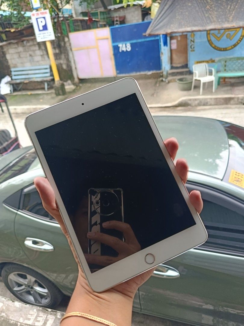 IPAD MINI 4 (Category: iPad) located in Mandaluyong City. Submitted by jokercruz128859 (Listing ID 1466589634, Image 1). Description: no performance issue . some dents . overall presentable. with free jelly case for your kid. mandaluyong . willing to deliver . cash on deliver . add transpo. reset unli all you want. .