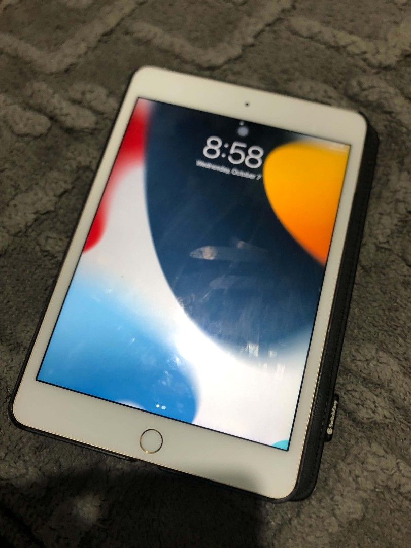 Ipad Mini 4 (Category: iPad) located in Caloocan City. Submitted by arckadata_69 (Listing ID 1466668283, Image 1). Description: For sale Ipad Mini 4 - 64gb - Rosegold - 89% Battery health Issue - Bypass so no no reset / update Inclusion - Unit itself - Case Good na good para sa light task such as youtube and light games.