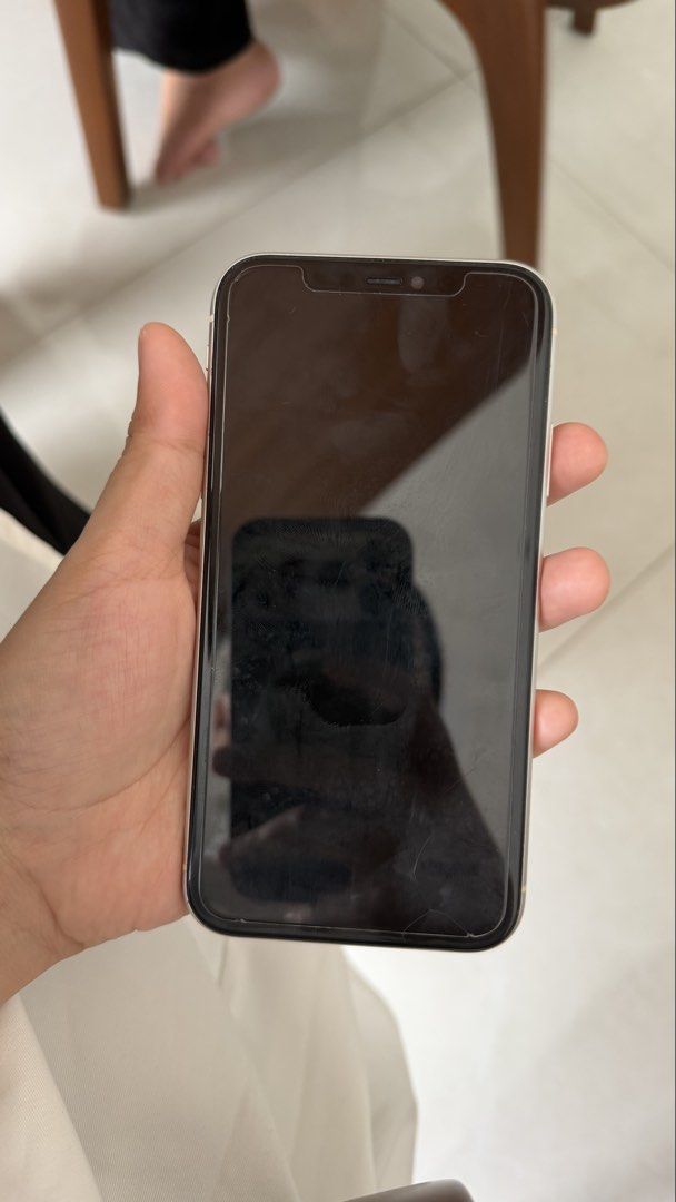 Iphone 11 128gb (Category: iPhone 11 Series) located in Iligan City. Submitted by maetamina (Listing ID 1466674605, Image 2). Description: FOR SALE: iPhone 11 (White, 128GB) 💗 White | 128GB 🔋 70% Battery Health 📱 Face ID not working 📱 LCD replaced (not-original), blurry display with white lines ✅ Other functions working (if applicable) 💸 Price: ₱8,000 negotiable 📍 Iligan City RFS: Upgrade Slightly negotiable for sure buyers. PM for more det