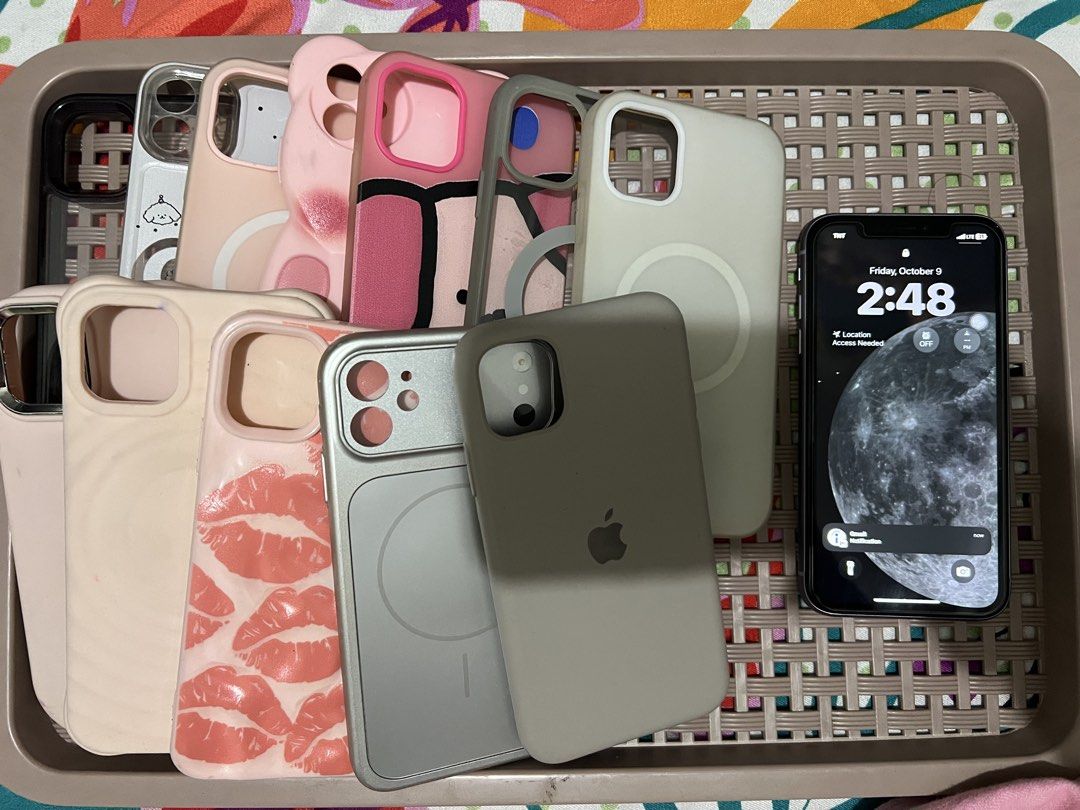Iphone 11 128gb (Category: iPhone 11 Series) located in Mandaluyong City. Submitted by dsiii (Listing ID 1466766547, Image 1). Description: Iphone 11 128gb Good as new ₱10,000 No issue Message me 09814114124 Location: Mandaluyong, Metro Manila Pick up and meet up only.