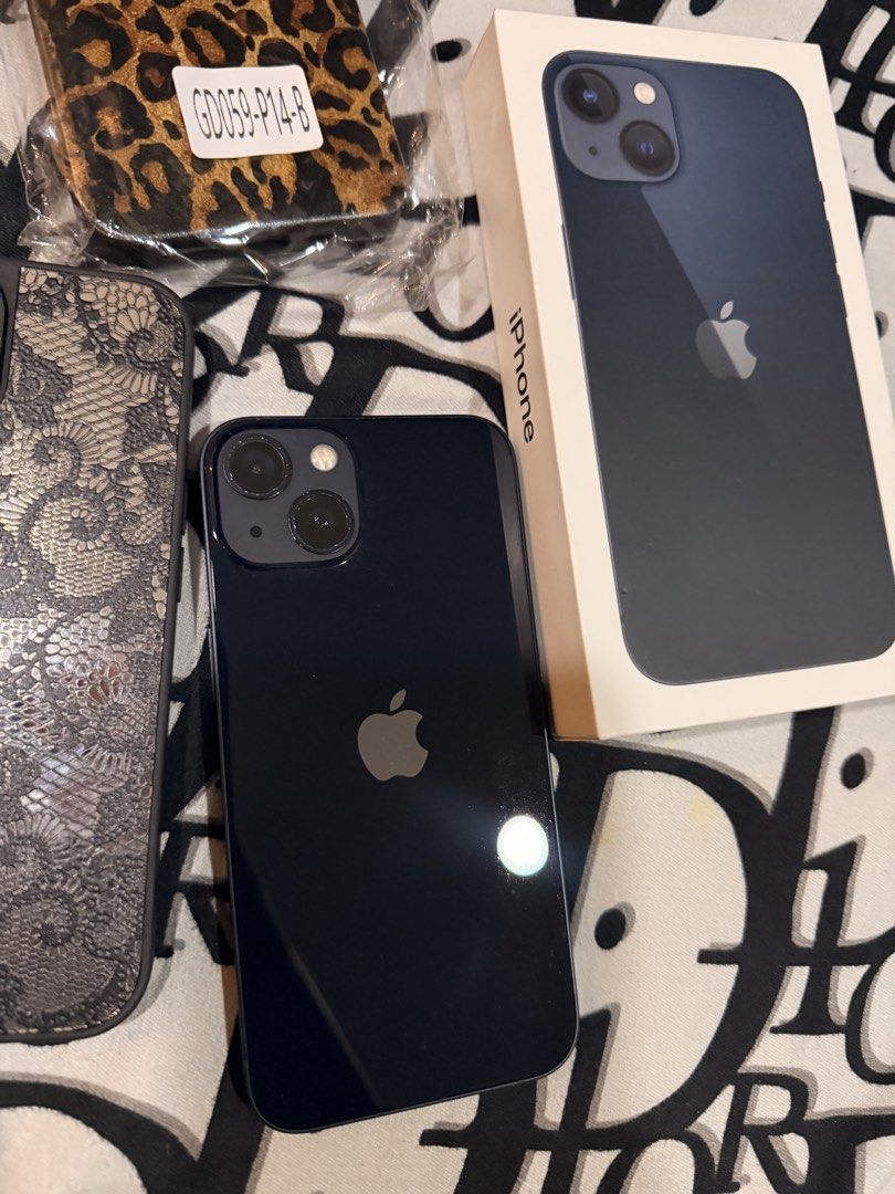 IPHONE 13 (Category: iPhone 13 Series) located in Batangas. Submitted by stopandshopforluxury (Listing ID 1466659340, Image 2). Description: IPHONE 13 128GB, Midnight blue. FACTORY UNLOCKED NO FLAWS UNLI RESET Inclusions: Unit, box, original casetify, other cases Meet ups: SM Sto. Tomas, Waltermart Tanauan, nearby areas..
