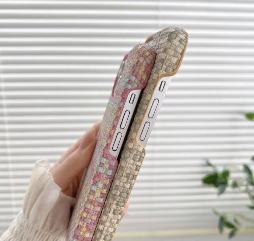 iPhone 13 Shockproof Phone Case Winter Texture (Category: Cases & Sleeves) located in Manila. Submitted by kellykelsy (Listing ID 1466581661, Image 2). Description: Brand new Rfs: extra case 📍 Makati MOP: Gcash (payo) Delivery: shouldered by buyer.