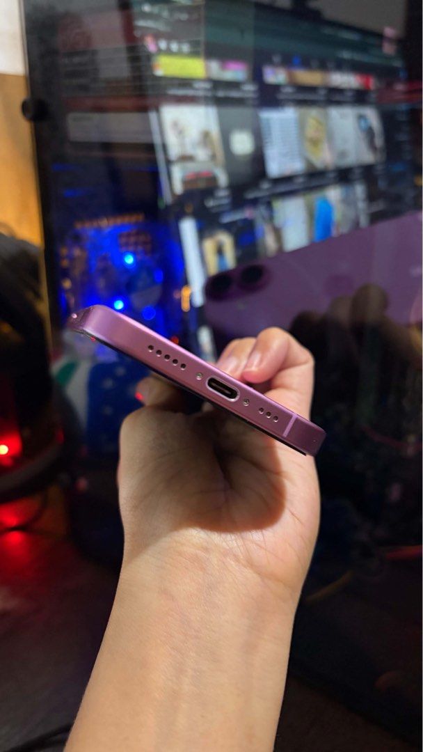IPHONE 16 (10 mos old) (Category: iPhone 16 Series) located in Manila. Submitted by gladysshanee (Listing ID 1466722250, Image 3). Description: NO ISSUE (unli inspect) -Model: iPhone 16 - Color: Pink - Storage: 128 GB - Age: 10 months old - Condition: Pre-loved, well-maintained with clean body, buttons, and charging port - Design: Sleek matte pink finish with dual rear cameras.