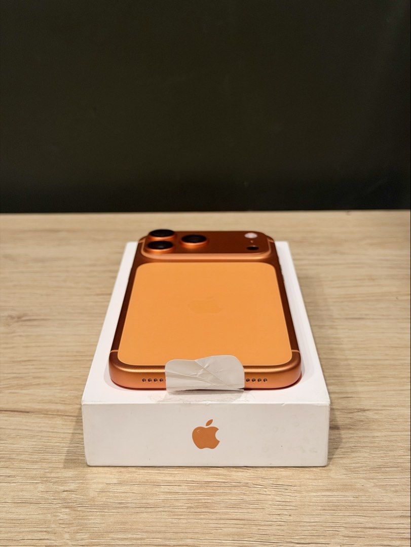 iPhone 17 Pro Max 256GB Cosmic Orange (Category: iPhone 17 Series) located in Quezon City. Submitted by engineerpat04 (Listing ID 1466608708, Image 3). Description: Here's the first one of many more deals for this month! Get this iPhone 17 Pro Max 256GB in Cosmic Orange for only PHP 61049! Important Note: The unit is available and ready for purchase. The posted photos are of the actual phone. All relevant details are provided below to give you a 