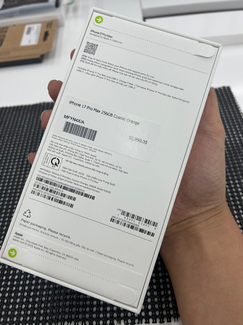iPhone 17 Promax (Category: iPhone 17 Series) located in Caloocan City. Submitted by mackipot (Listing ID 1466652733, Image 2). Description: NTC Approved Bought from Power Mac 10 months old No issue 90% Battery Health.