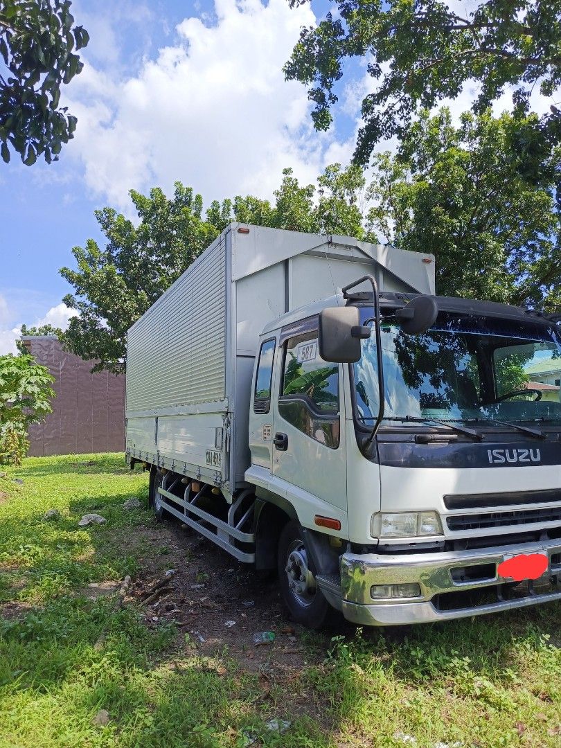 Isuzu Forward Wingvan (20ft) (4hk1) (Category: Industrial Equipment) located in Manila. Submitted by doncarlost17628 (Listing ID 1466649862, Image 2). Description: .