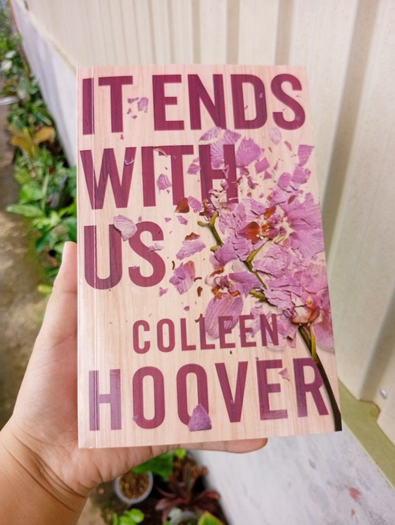 IT ENDS WITH US by Colleen Hoover (Category: Storybooks) located in La Trinidad. Submitted by cla.rissa317 (Listing ID 1466619008, Image 1). Description: 🌻❣️IT ENDS WITH US by Colleen Hoover❣️🤗🌿 Like New 💸250php Actual photos posted Location: Benguet For Dropping (COP/GCash) 🍂Malcolm Square, Baguio 🍂Km5, Pico, La Trinidad ‼️No to rush dropping pls For Delivery (GCash/Maribank): 🍂via GrabExpress 🍂Errand (kayo na po magpa errand) ‼️Payment 