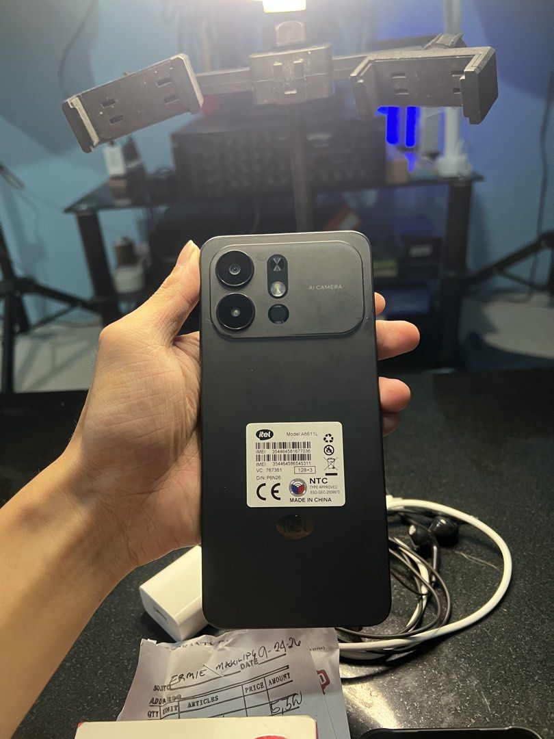 itel A100Cs (Category: Android Others) located in Manila. Submitted by r4gt4g101 (Listing ID 1466719123, Image 3). Description: For sale itel A100Cs ✅ 6GB RAM ✅ 128 ROM ✅ Pure Black ✅ Face ID ✅ Finger Print ✅ Speaker ✅ Both Camera ✅ Android 15 ✅ CPU Unisoc T7100 ✅ 60hz to 90hz ✅ FU / Anysim ✅ No issue / No history repair ✅ Inclusions Complete Box / Charger / Earphone / Case / Receipt ✅ September 24 1st purchased ✅ Under Warranty Until 24-09-27 📍