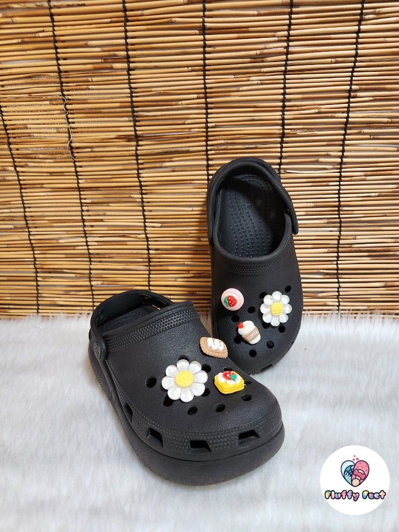 J1- Preloved Original Crocs for kids (Category: Babies & Kids Fashion) located in Navotas City. Submitted by FluffyFeet (Listing ID 1466576333, Image 2). Description: NEW ARRIVAL❗️ This is a PRELOVED ORIGINAL CROCS FOR KIDS‼️ Please managed your expectations ❤️ 📌 Strictly MINE NOW, PAY NOW ONLY❗️ (Unless suki na po na maayos kausap at iwas cancellation) 📌 You may ask for other photos before placing order/s STRICTLY NO RETURN, NO EXCHANGE UNLESS