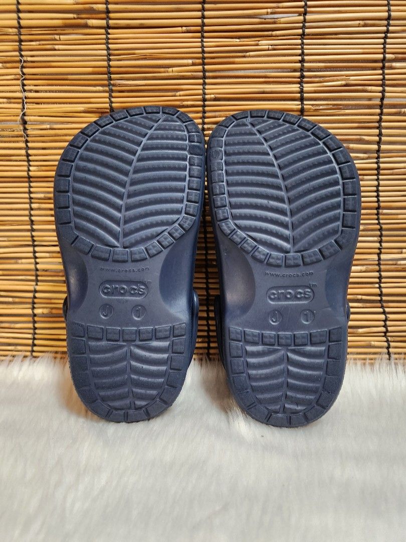 J1- Preloved Original Crocs for kids (Category: Babies & Kids Fashion) located in Navotas City. Submitted by FluffyFeet (Listing ID 1466583293, Image 3). Description: NEW ARRIVAL❗️ This is a PRELOVED ORIGINAL CROCS FOR KIDS‼️ Please managed your expectations ❤️ 📌 Strictly MINE NOW, PAY NOW ONLY❗️ (Unless suki na po na maayos kausap at iwas cancellation) 📌 You may ask for other photos before placing order/s STRICTLY NO RETURN, NO EXCHANGE UNLESS