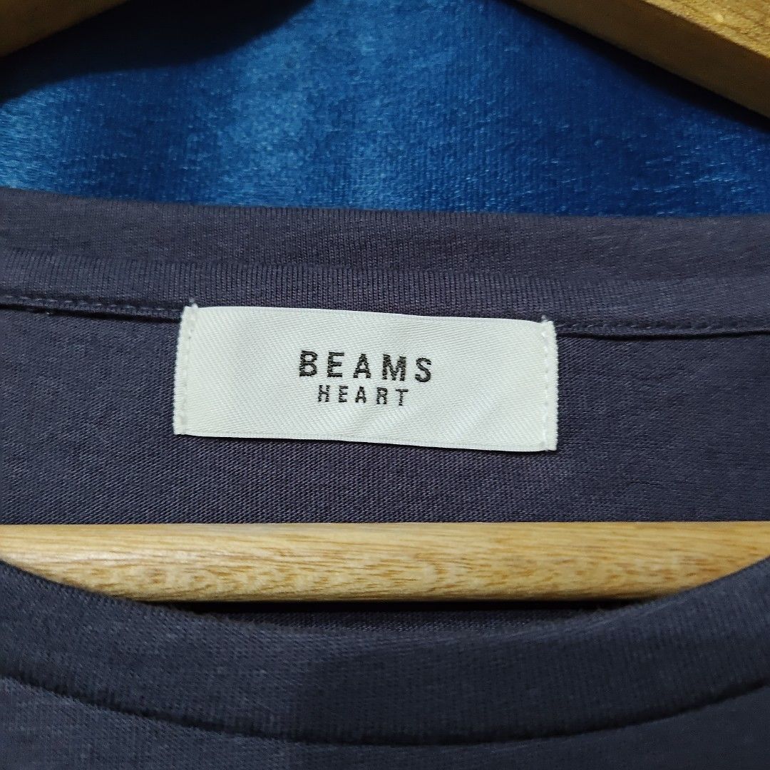JAPAN BEAMS HEART GRAY TEE (Category: Shirts) located in Makati City. Submitted by upcycled.closeth (Listing ID 1466586211, Image 3). Description: - Authentic Beams heart product - Gray, short-sleeved cropped top - Size: Medium (women's) - Like new - Authentic - flaws: no flaws - Excellent condition - Need wash, fresh from bale - Features design of Beams heart cropped top tee - Material: 100% cotton !!STILL NEGOTIABLE!!.