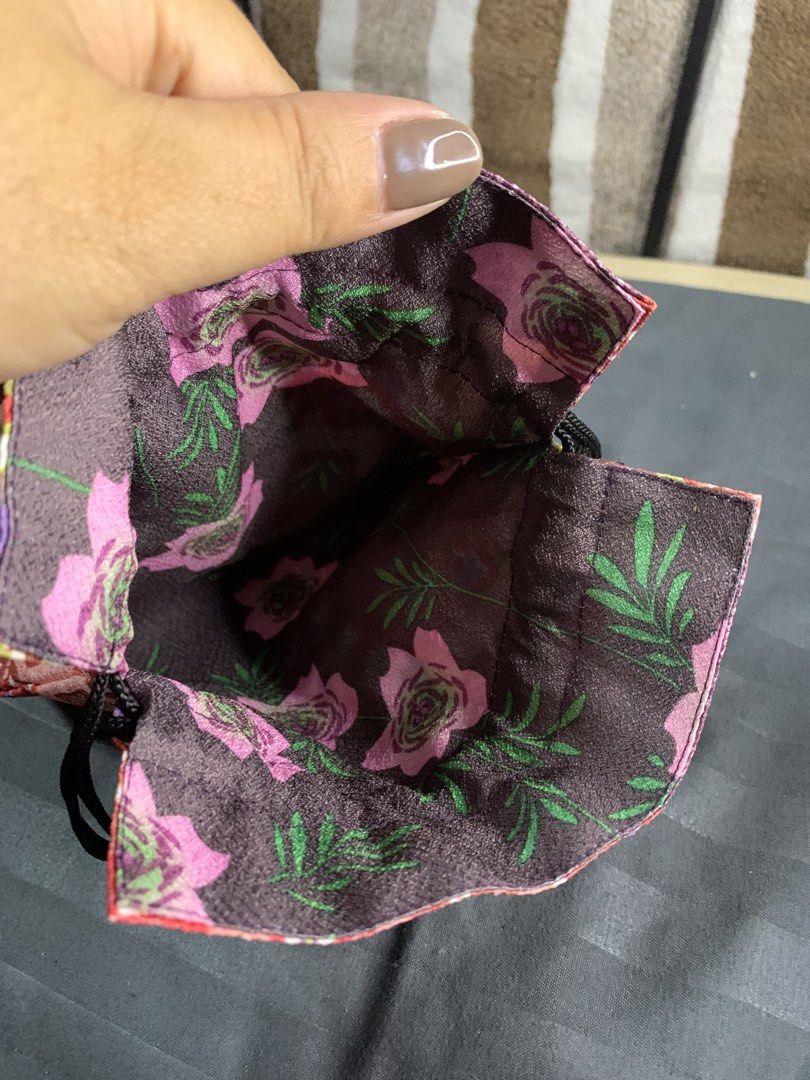Japanese string pouch (Category: Purses & Pouches) located in Cabanatuan. Submitted by mjluxxejapan (Listing ID 1466574890, Image 2). Description: Fixed price approx 9”x6” bnew cond makapal tela . Matibay quality .