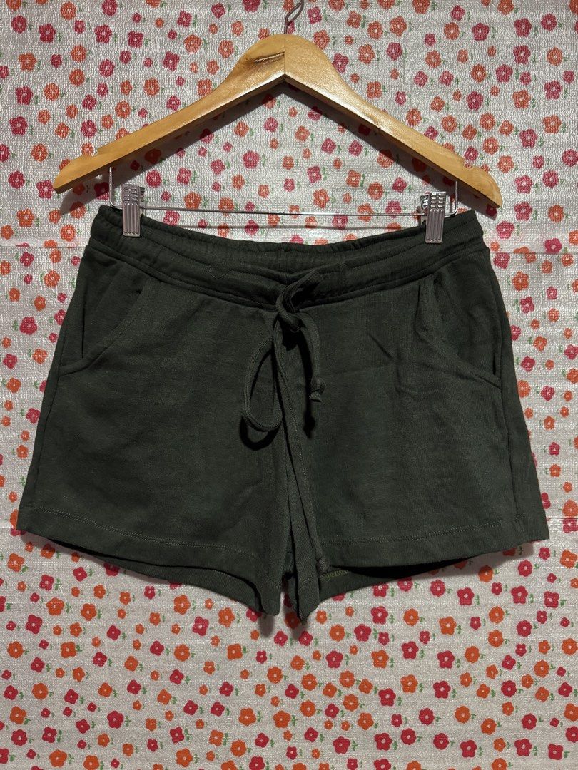 Jogger shorts (Category: Shorts) located in Bacoor. Submitted by teneleven_apparel (Listing ID 1466771321, Image 1). Description: Size: free size Condition: used onc Lalamove or jnt only.