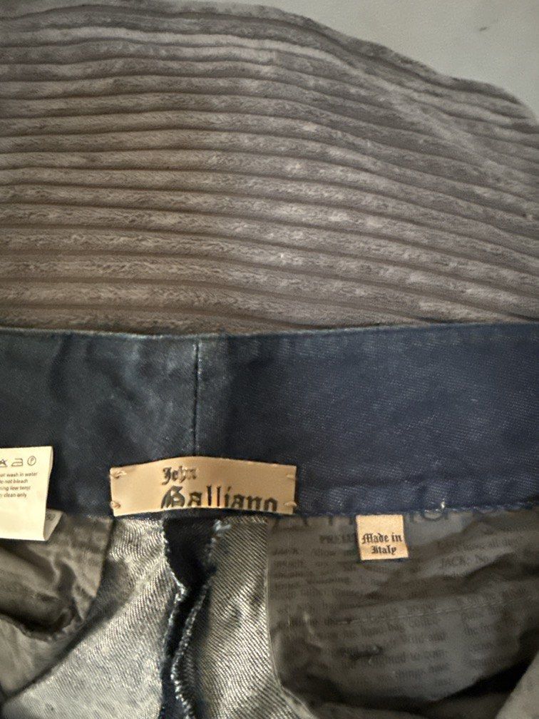JOHN GALLIANO DENIM SHORT (Category: Other Audio Equipment) located in Angeles City. Submitted by migs_font29 (Listing ID 1466771992, Image 2). Description: .