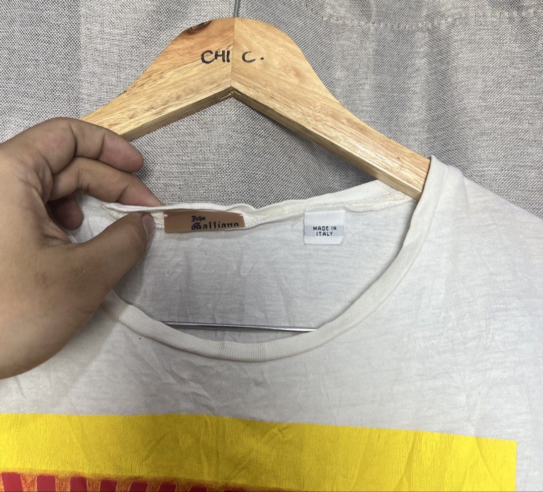 John Galliano skull tee womens (Category: Luxury Apparel) located in General Trias. Submitted by luxfinds2019 (Listing ID 1466650068, Image 2). Description: John galliano skulltee Medium womens 18by24.5 Good condition Mino pinhole Loc laguna Pm.