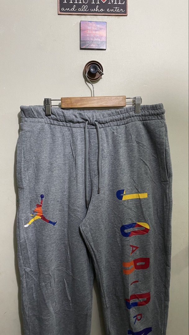 JORDAN DNA (Category: Joggers) located in Las Pinas. Submitted by mnl.streetwear.ph (Listing ID 1466566180, Image 2). Description: • Jordan Dna Crack print 33-36 waist 39 length.