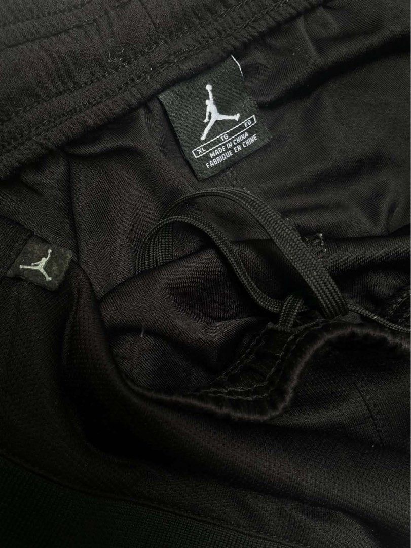 jordan short (Category: Shorts) located in Caloocan City. Submitted by -recycle_world. (Listing ID 1466729826, Image 3). Description: size xl adult LASPIÑAS LOC PM IF INTERESTED .