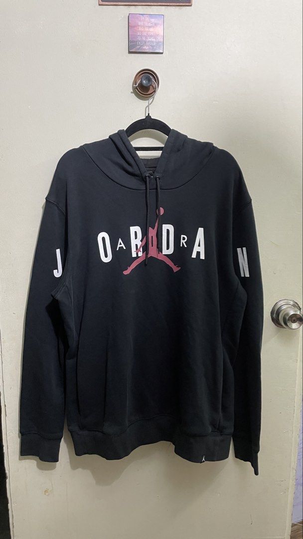 Jordan Spellout (Category: Coats, Jackets and Outerwear) located in Las Pinas. Submitted by mnl.streetwear.ph (Listing ID 1466565695, Image 1). Description: • Jordan Spellout Size Xxl 21/28.5.