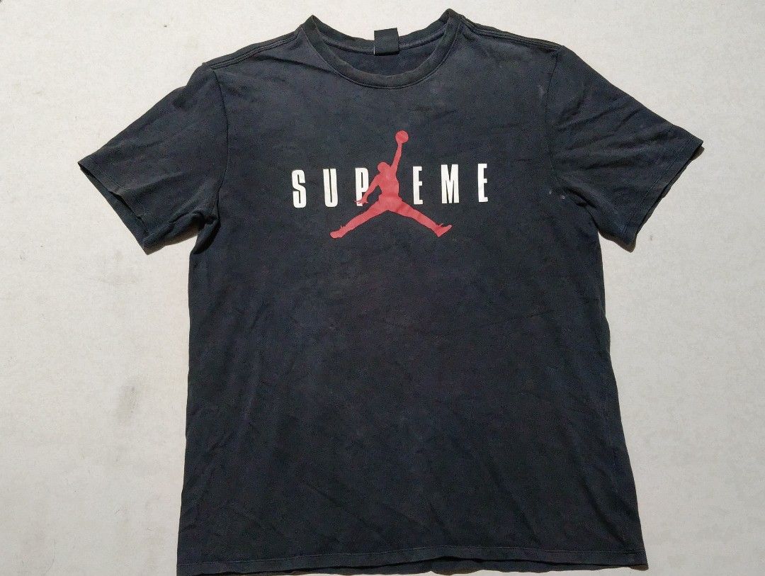 Jordan x supreme (Category: Tshirts & Polo Shirts ) located in Ajuy. Submitted by aljohndalumpines88 (Listing ID 1466719322, Image 1). Description: Sun fade issue.