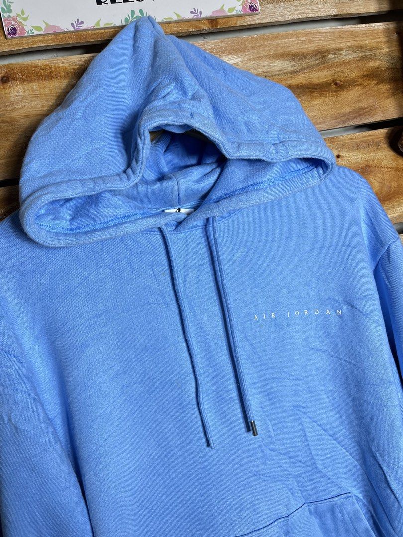 JORDAN x Union MJ Fleece (Category: Coats, Jackets and Outerwear) located in Pagadian. Submitted by angelcanzado (Listing ID 1466571732, Image 3). Description: - JORDAN x Union MJ Fleece - Hoodie Jacket Excellent Condition Complete Tags Actual Color: Light Blue same sa model Embroidered & Print Logo Gwapooo as.in Medium on Tag .