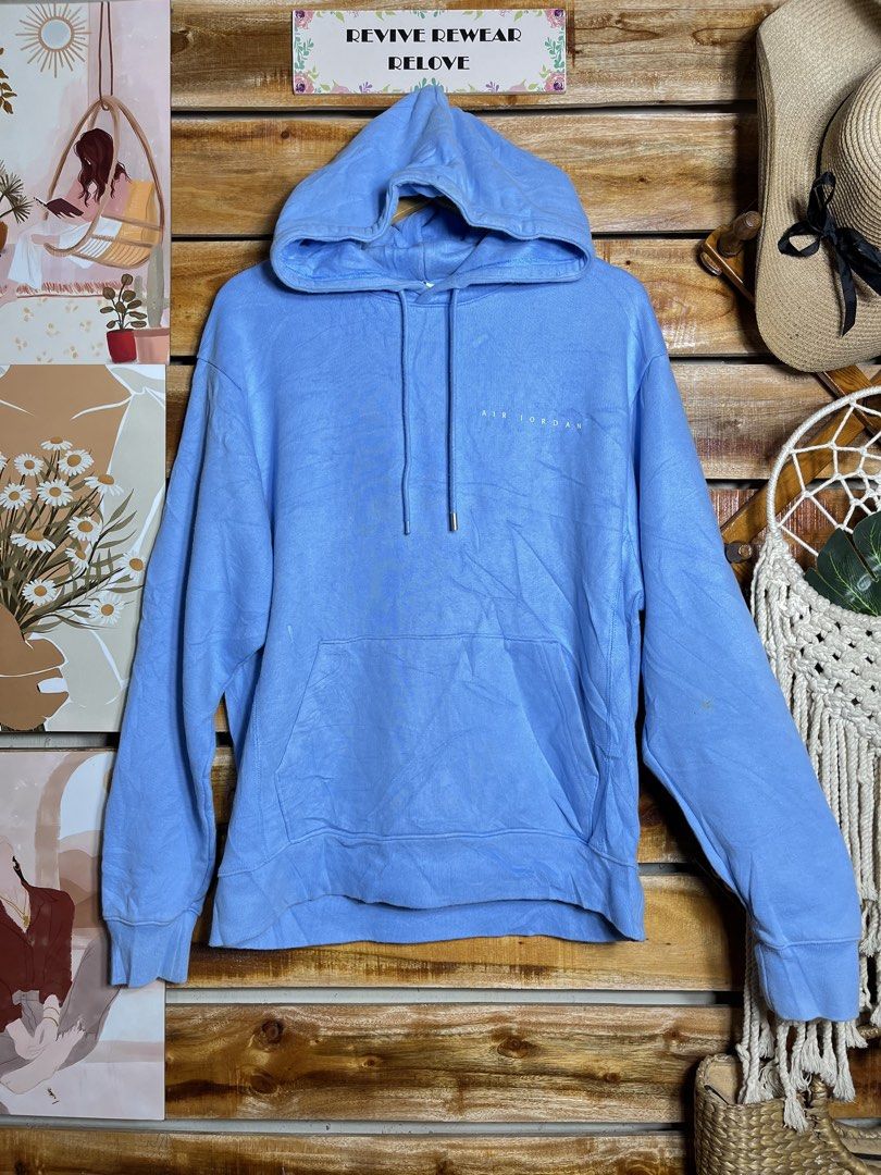 JORDAN x Union MJ Fleece (Category: Coats, Jackets and Outerwear) located in Pagadian. Submitted by angelcanzado (Listing ID 1466571732, Image 1). Description: - JORDAN x Union MJ Fleece - Hoodie Jacket Excellent Condition Complete Tags Actual Color: Light Blue same sa model Embroidered & Print Logo Gwapooo as.in Medium on Tag .