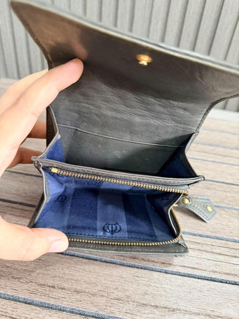 Juicy Couture wallet (Category: Luxury Bags & Wallets) located in Trece Martires City. Submitted by preluvcav (Listing ID 1466714356, Image 3). Description: .