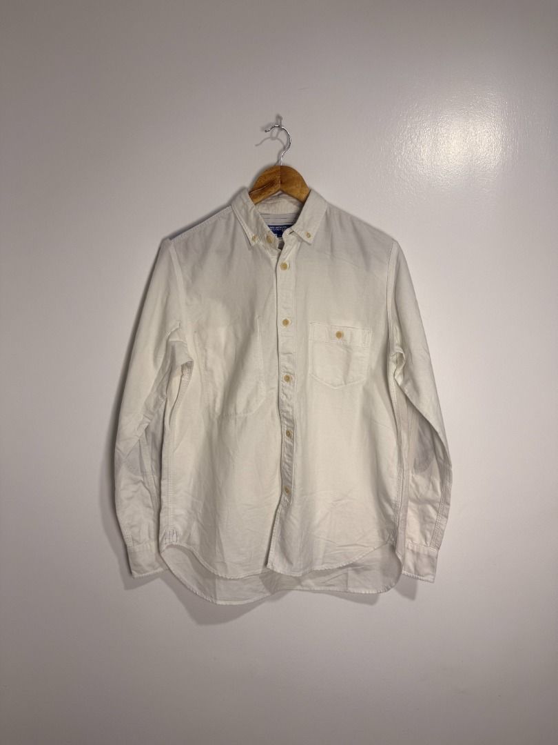 Junya Watanabe Oxford Button Up Shirt (Category: Formal Shirts) located in Binan City. Submitted by caughtfire (Listing ID 1466764805, Image 1). Description: Flaws : Dust stains. Color rate 7/10. Vintage Condition Chest 21.5 in/54.6 cm Length 28 in/71.1 cm Sleeve Length 25 in/63.5 cm.