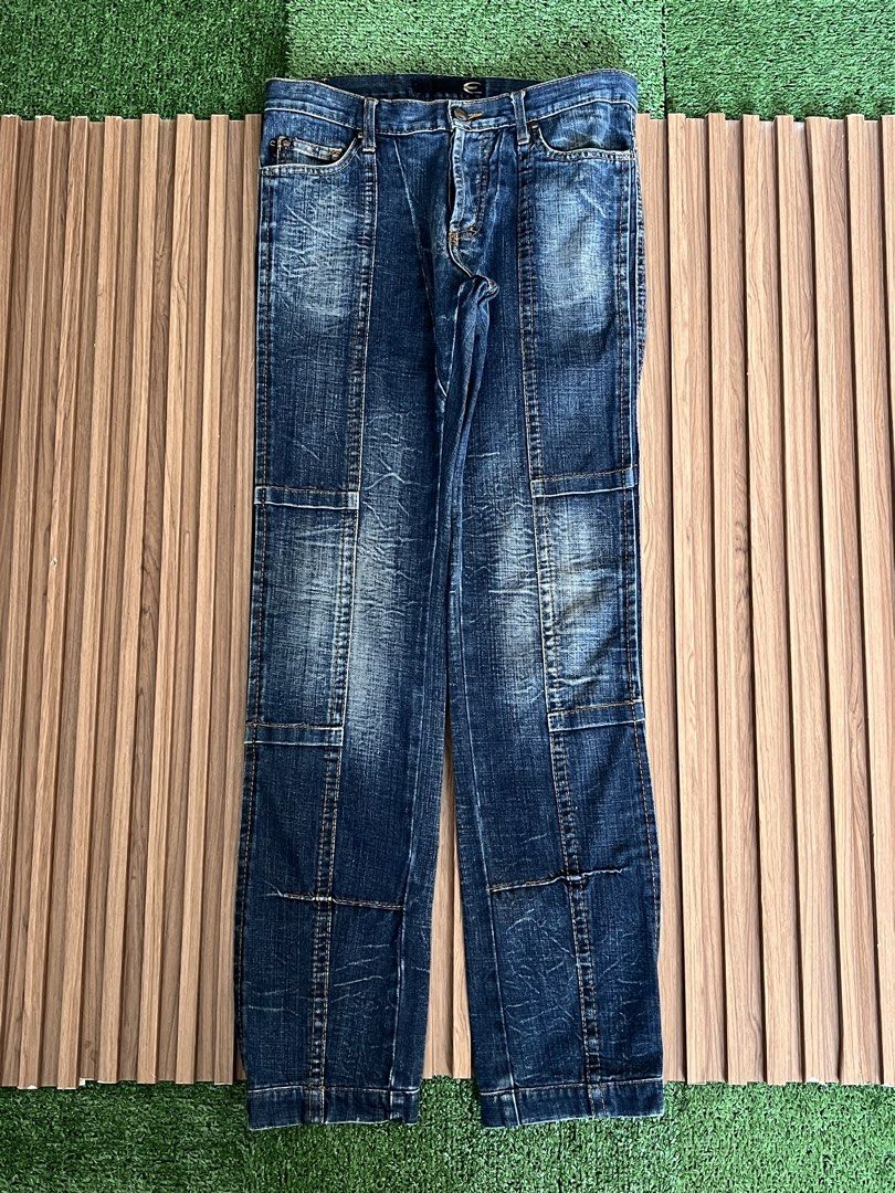 JUSTCAVALLI - WASHED DESIGN JEANS (Category: Jeans) located in Bacolod City. Submitted by timelessbyjosh (Listing ID 1466624884, Image 2). Description: BEST FOR Y2K & GRUNGE OUTFITS SIZE : 29 / 43 ACTUAL COLOR : DARK WASHED BLUE COLOR RATE : 9. 5 OUT OF 10 CONDITION : GOOD MATERIAL : MADE IN : TUNISIA FLAWS : SMALL SCRATCH ON THE BACK ( SEE LAST PHOTO FOR REFERENCE ) DIMENSIONS WAIST - 30 LENGTH - 40. 5 THIGH - 10. 5 LEG OPENING - 6. 5 MEASUREMEN