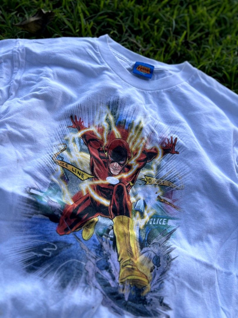 Justice League The Flash " Brightest Day " (Category: Activewear) located in General Mariano Alvarez. Submitted by trifcloset (Listing ID 1466676289, Image 2). Description: The Flash " Brightest Day " Justice League Double Tag Size Large Excellent Condition 1500+sf.