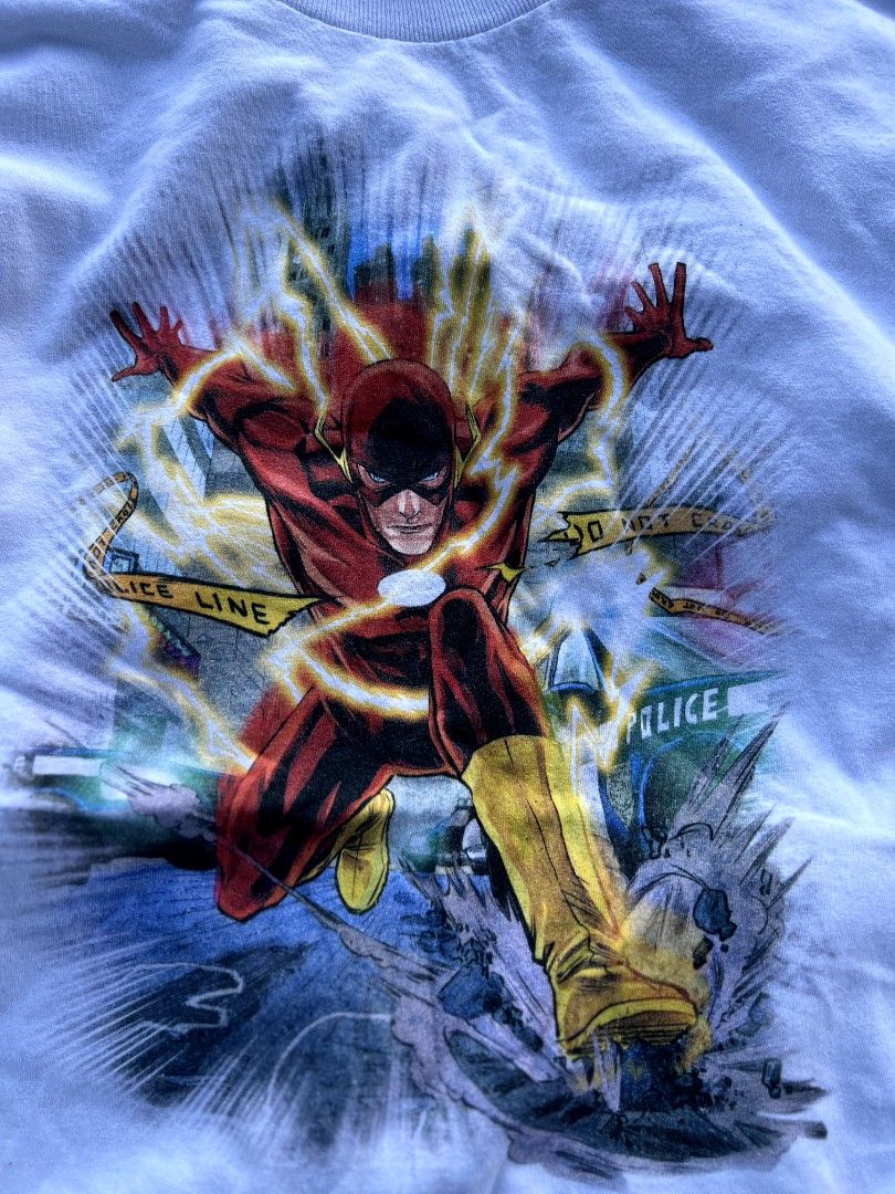 Justice League The Flash " Brightest Day " (Category: Activewear) located in General Mariano Alvarez. Submitted by trifcloset (Listing ID 1466676289, Image 3). Description: The Flash " Brightest Day " Justice League Double Tag Size Large Excellent Condition 1500+sf.
