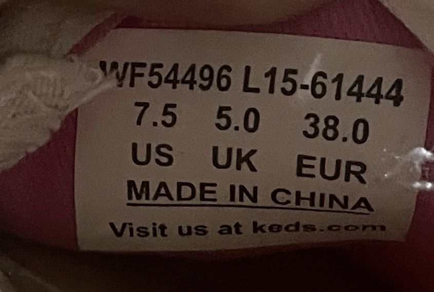 Kate Spade Keds Pink Slip On Canvas (Category: Sneakers) located in Batangas. Submitted by norskieshoppe (Listing ID 1466681104, Image 3). Description: sz 8.