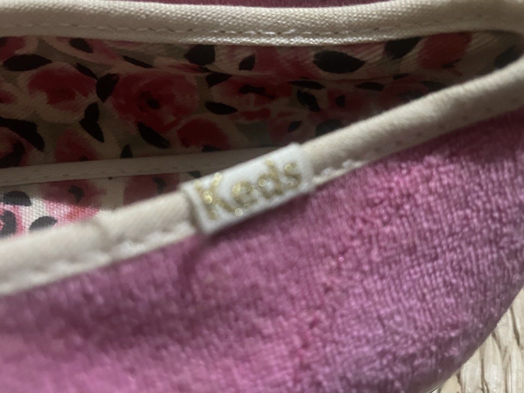 Kate Spade Keds Pink Slip On Canvas (Category: Sneakers) located in Batangas. Submitted by norskieshoppe (Listing ID 1466681104, Image 2). Description: sz 8.