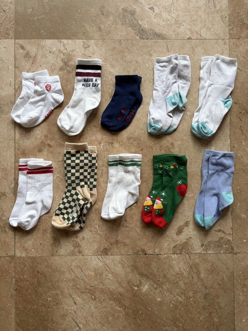 Kids' Assorted Socks Bundle (Category: Babies & Kids Fashion) located in Quezon City. Submitted by tidyup.lara (Listing ID 1466564712, Image 1). Description: Buy all in photo for PHP 300 Sold as is Best fits 4-5 years old Condition 8/10: used but in good condition .