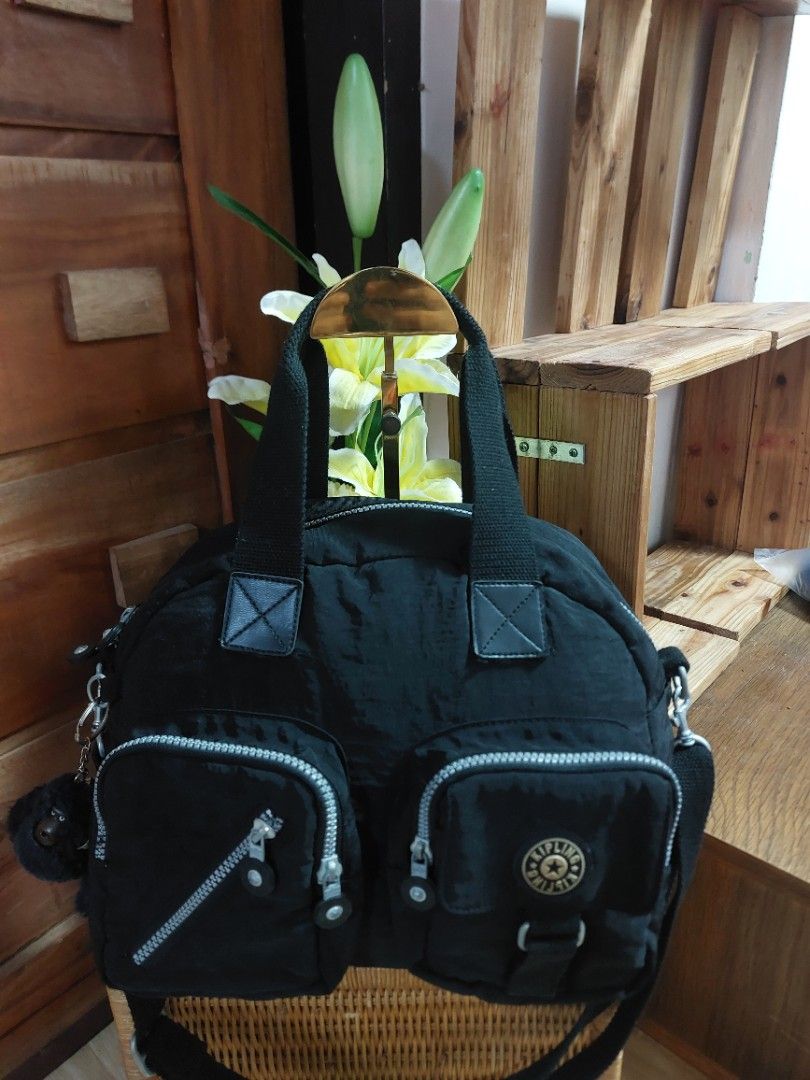 KIPLING 2 WAY OFFICE BAG (Category: Shoulder Bags) located in Cagayan de Oro. Submitted by lj100614 (Listing ID 1466674945, Image 2). Description: reloved medium -semi large 2 way.