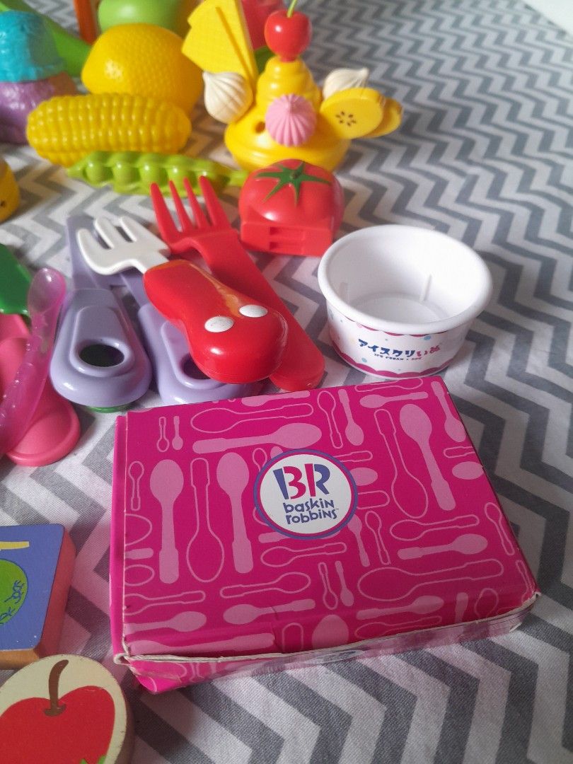 Kitchen Toys (Category: Educational & Learning Toys) located in Pasig City. Submitted by three.babybears (Listing ID 1466584314, Image 3). Description: .