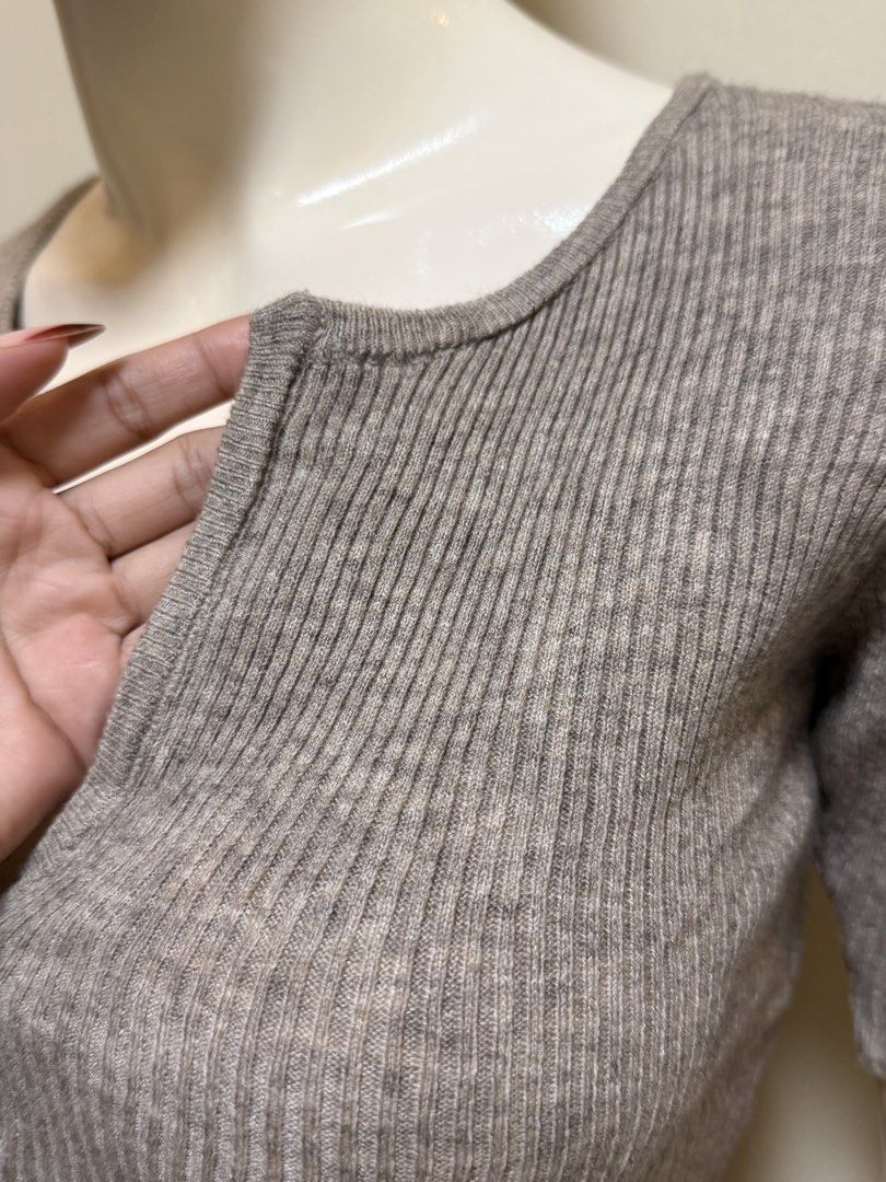 Knitted brown top (Category: Others Tops) located in General Santos City (Dadiangas). Submitted by jen.crtz (Listing ID 1466564728, Image 3). Description: .