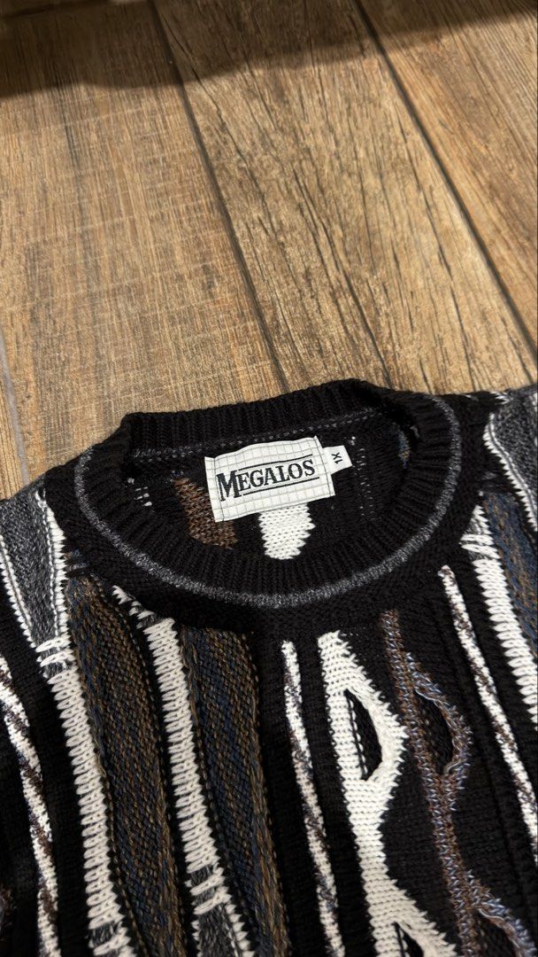 KNITTED SWEATER ( INSPIRED COOGI ) (Category: Coats, Jackets and Outerwear) located in Manila. Submitted by urban.vintage (Listing ID 1466732569, Image 2). Description: ISSUE: NONE (NEED WASH) MOP :GCASH (NO COD) SHIP VIA: LALAMOVE & J&T LOCATION: PASIG CITY LENGTH: 30 WIDTH : 29.