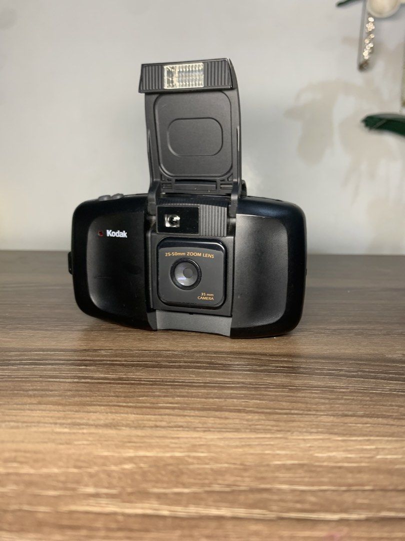 Kodak Cameo Zoom Plus (Category: Cameras) located in Cebu City. Submitted by dre_alfta (Listing ID 1466624081, Image 1). Description: Tested and works Issue: flash does not work.