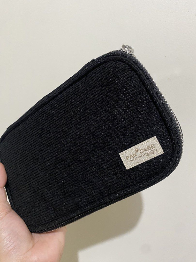 Kokuyo Pan Case Black Pencil Case WSG-PC132D (Category: Stationery & School Supplies) located in Pasig City. Submitted by k0pimonster (Listing ID 1466729497, Image 3). Description: - Brand: Kokuyo (Model: WSG-PC132D) - Material: Stylish black corduroy fabric - Closure: Zip-around with KOKUYO-branded silver metal puller.