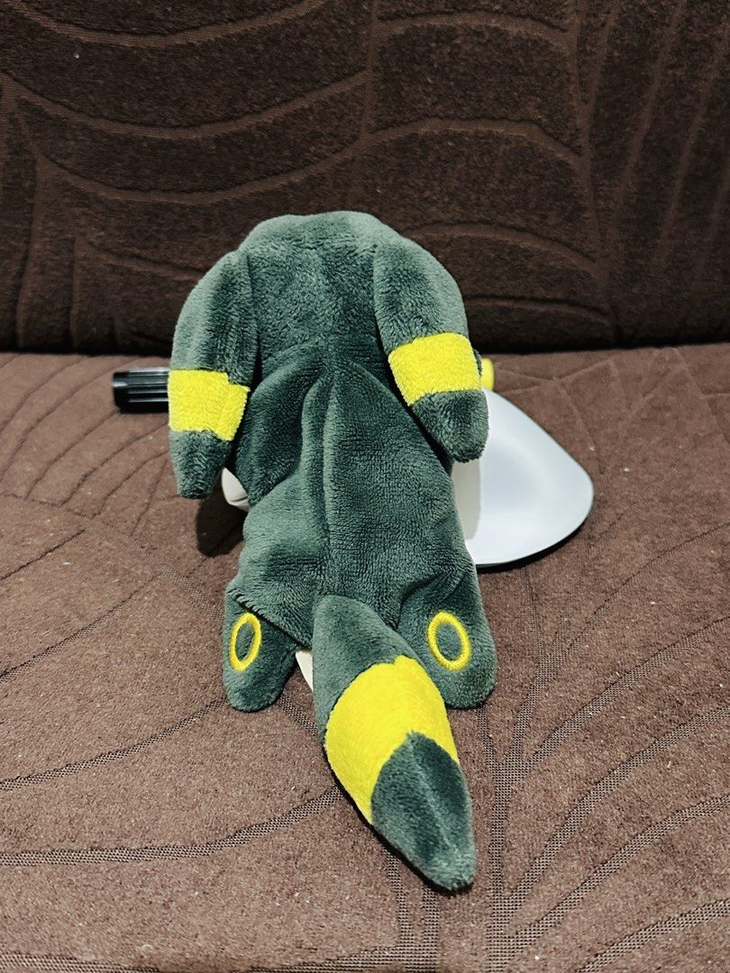 Kutarri Awake Umbreon Pokemon Plush (Category: Plushies & Soft Toys) located in Quezon City. Submitted by mikemofu (Listing ID 1466730526, Image 3). Description: From Kutarri Line, Awake version Pokemon center Palm size Beaded base/belly Rare.