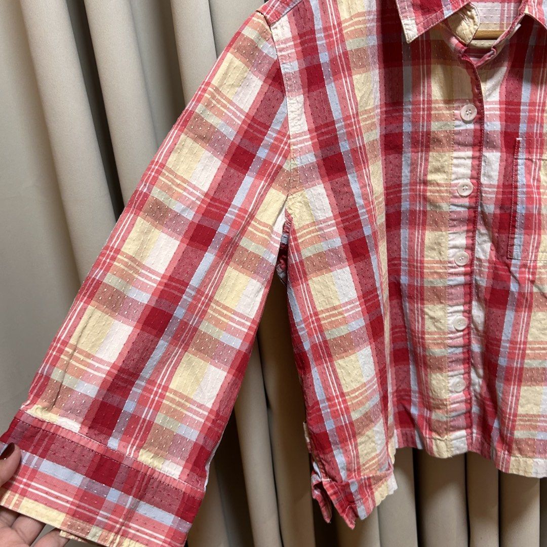 L Christopher & Banks Plaid Cropped Longsleeves (Category: Blouses) located in Rizal. Submitted by from99abovecloset (Listing ID 1466712770, Image 3). Description: CODE:031 Size: L Armhole (laid flat):10” Bust (around): 44” Length (laid flat): 21” Cotton | loose | like new | cropped .