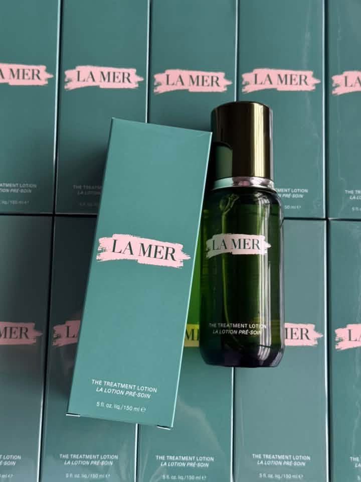 La Mer The Treatment Lotion 150ml (Category: Face Care) located in Quezon City. Submitted by spikesforhope (Listing ID 1466693821, Image 1). Description: - Authentic La Mer The Treatment Lotion - Size: 5 fl. oz. / 150 ml (Standard full size) - Comes with matching original box - 100% brand new and unused stock - Essential first step for deep hydration and glowing skin.