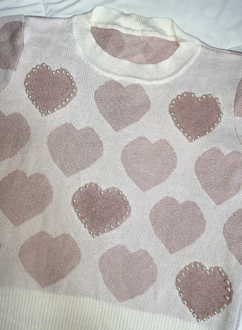 Ladies Blouse, Small (Category: Blouses) located in Naga. Submitted by princessta62477 (Listing ID 1466713366, Image 2). Description: .