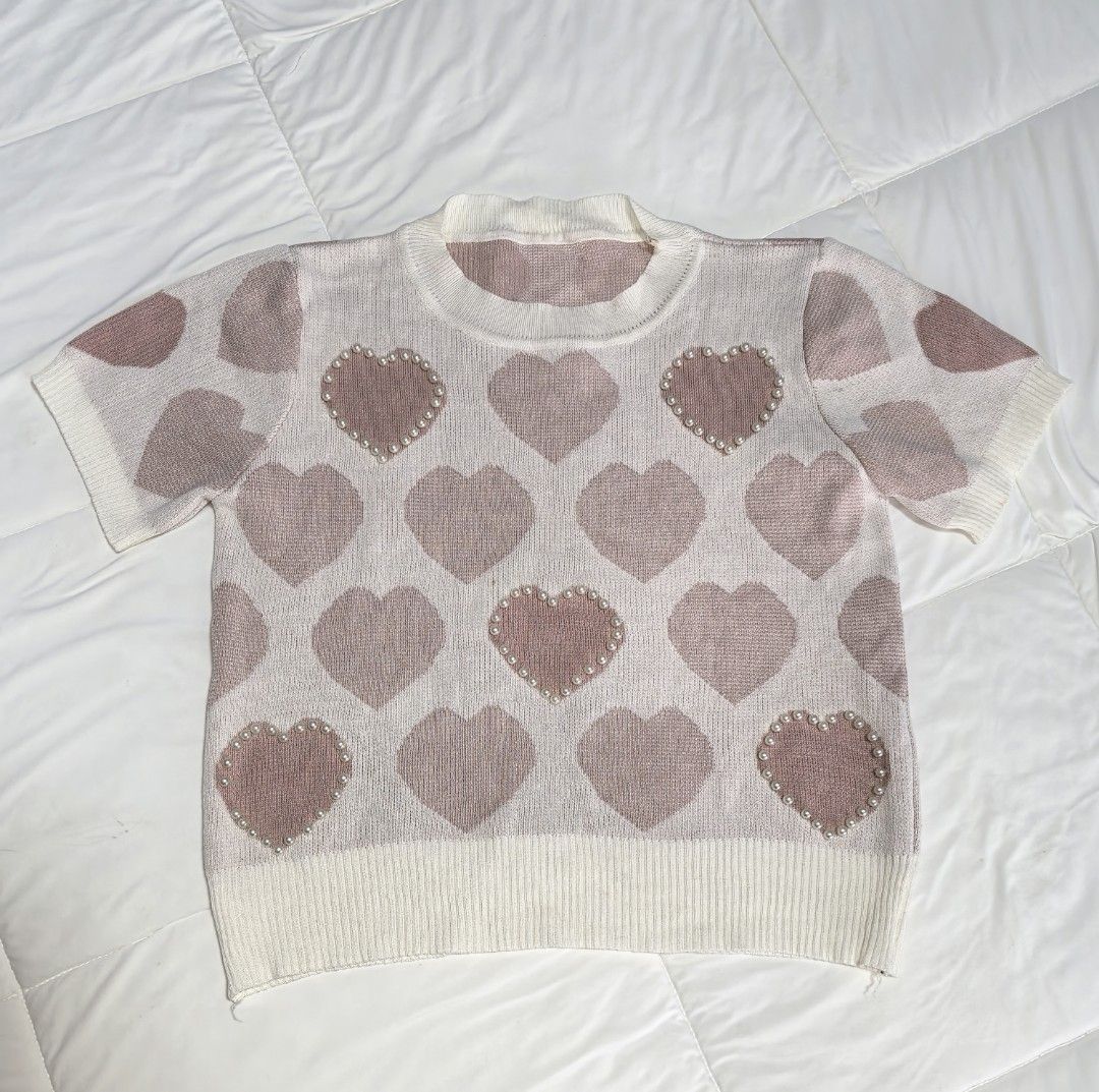 Ladies Blouse, Small (Category: Blouses) located in Naga. Submitted by princessta62477 (Listing ID 1466713366, Image 1). Description: .