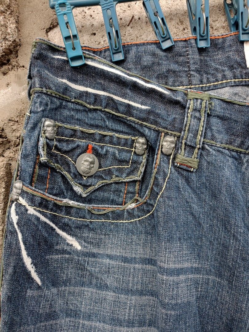 Laguna Beach Skull Flared Pants" (Category: Jeans) located in Manila. Submitted by robco (Listing ID 1466564251, Image 3). Description: Laguna Beach Skull Flared Pants" Waist - 36 Length - 45.5 Thigh - 14 Leg hole - 11.5 Excellent Condition Issue - One missing button back pocket MINE - 500 #ukayukay #y2kfashion.