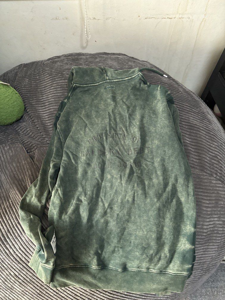 LANVIN HOODIE JACKET (EXTRA LARGE) (Category: Announcements) located in Angeles City. Submitted by migs_font29 (Listing ID 1466772290, Image 3). Description: .