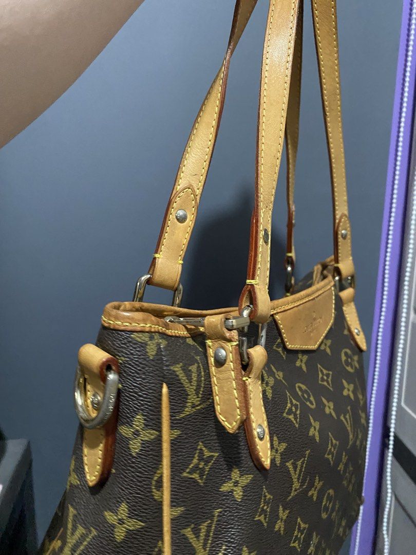 Large tote (Category: Luxury Bags & Wallets) located in Batangas. Submitted by bagstolove2.0 (Listing ID 1466773565, Image 3). Description: .