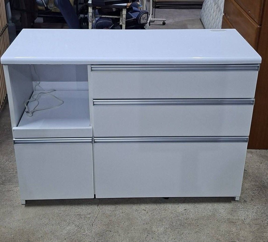 lateral kitchen cabinet (Category: Shelves, Cabinets & Racks) located in Bulacan. Submitted by duncayow (Listing ID 1466694253, Image 2). Description: .